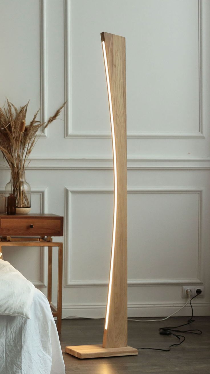 Curved Modern LED Floor Lamp – Warm Ambient Standing Light